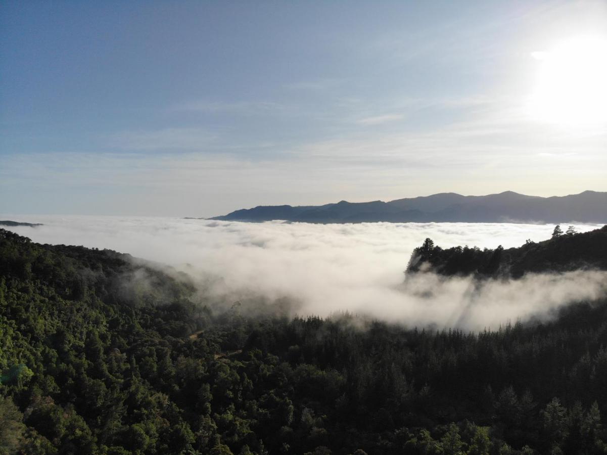 Golden Bay Glamping Hotel Takaka Buitenkant foto