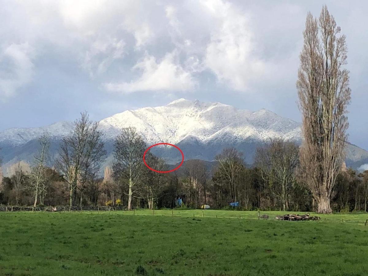 Golden Bay Glamping Hotel Takaka Buitenkant foto